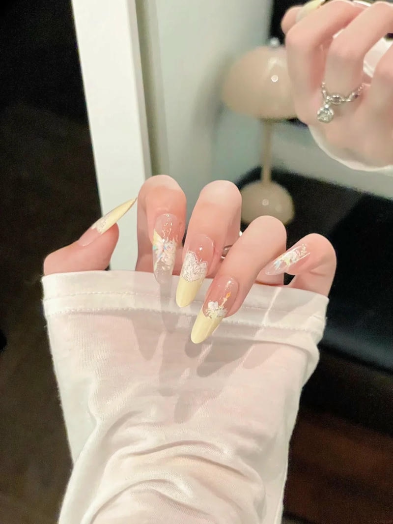 Bộ sưu tập nail màu vàng chất lượng nhất