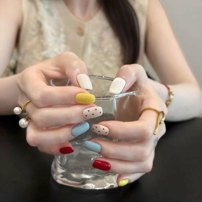 Bộ sưu tập nail nhiều màu trend nhất