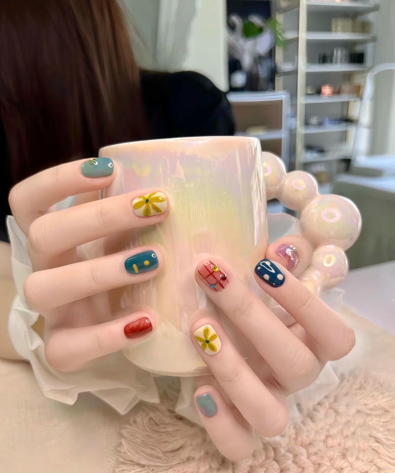 Khám phá kho nail nhiều màu cuốn hút