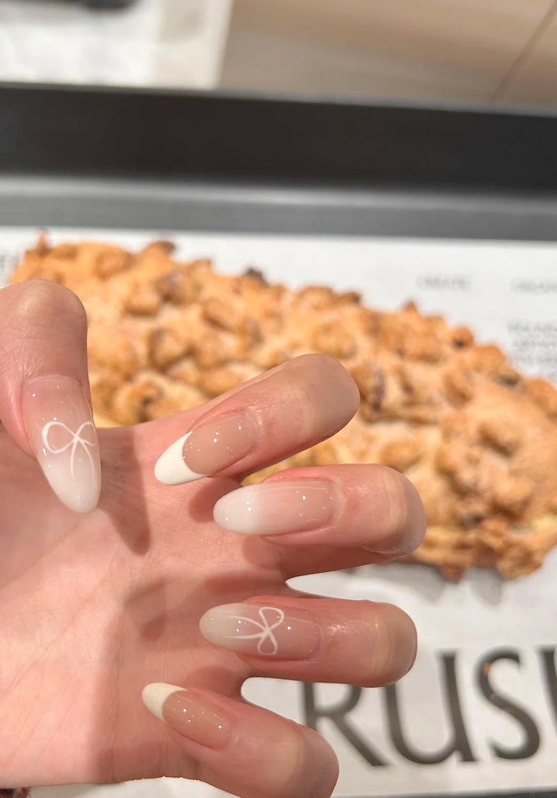 Khám phá kho nail sơn đầu móng cuốn hút