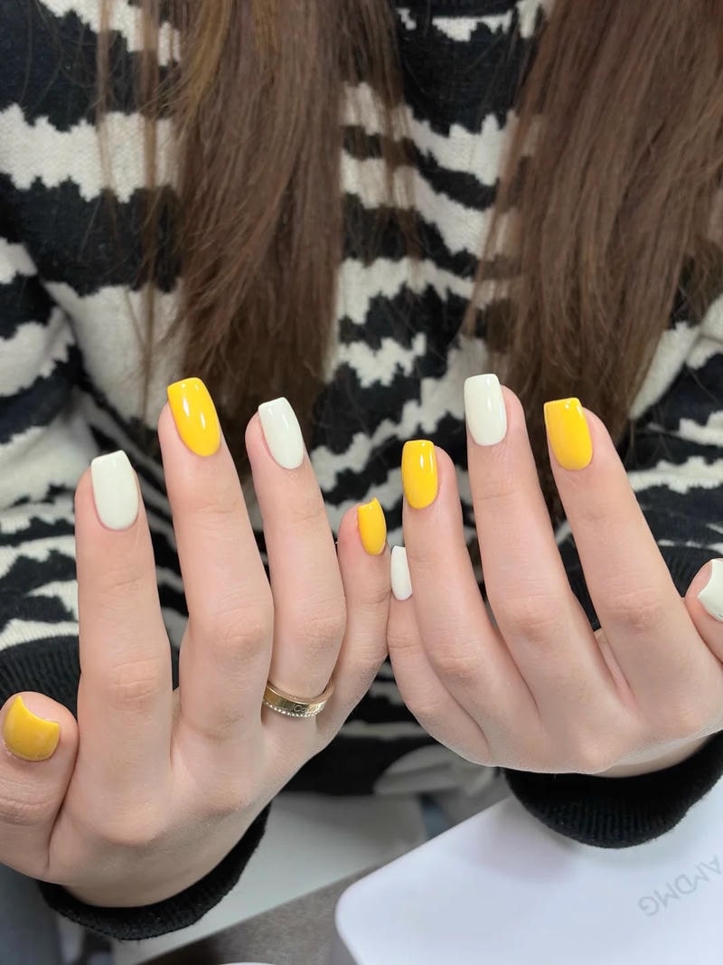 Khám phá nail 2 màu đẹp