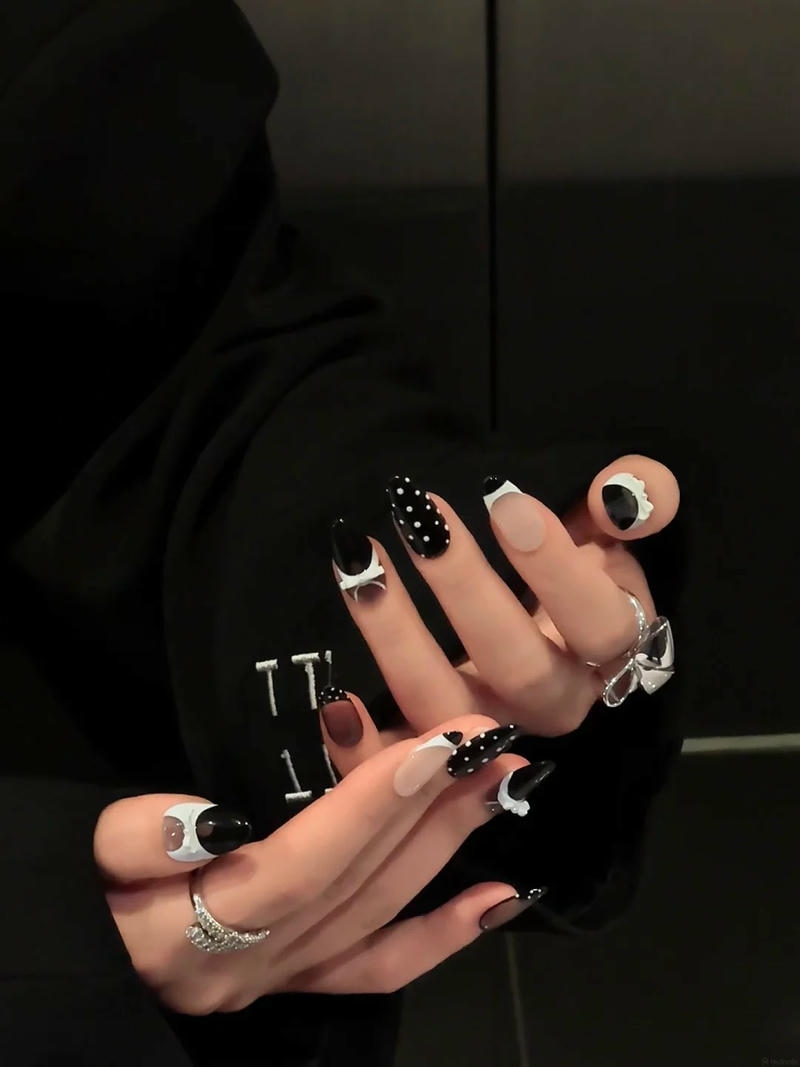 Khám phá nail cá tính độc đáo