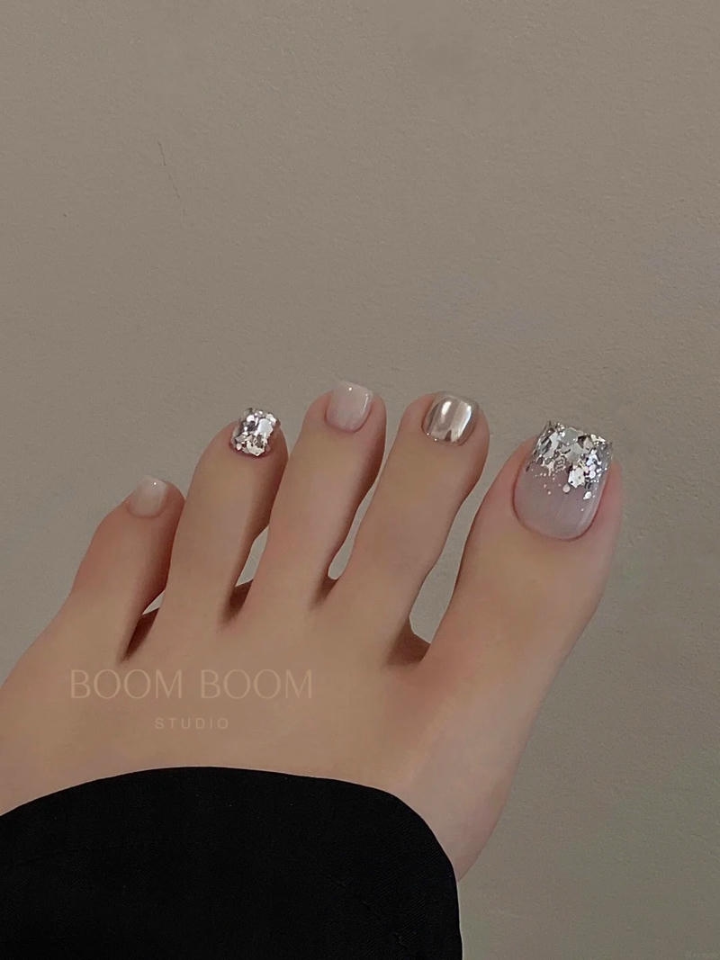 Khám phá nail chân cô dâu cuốn hút