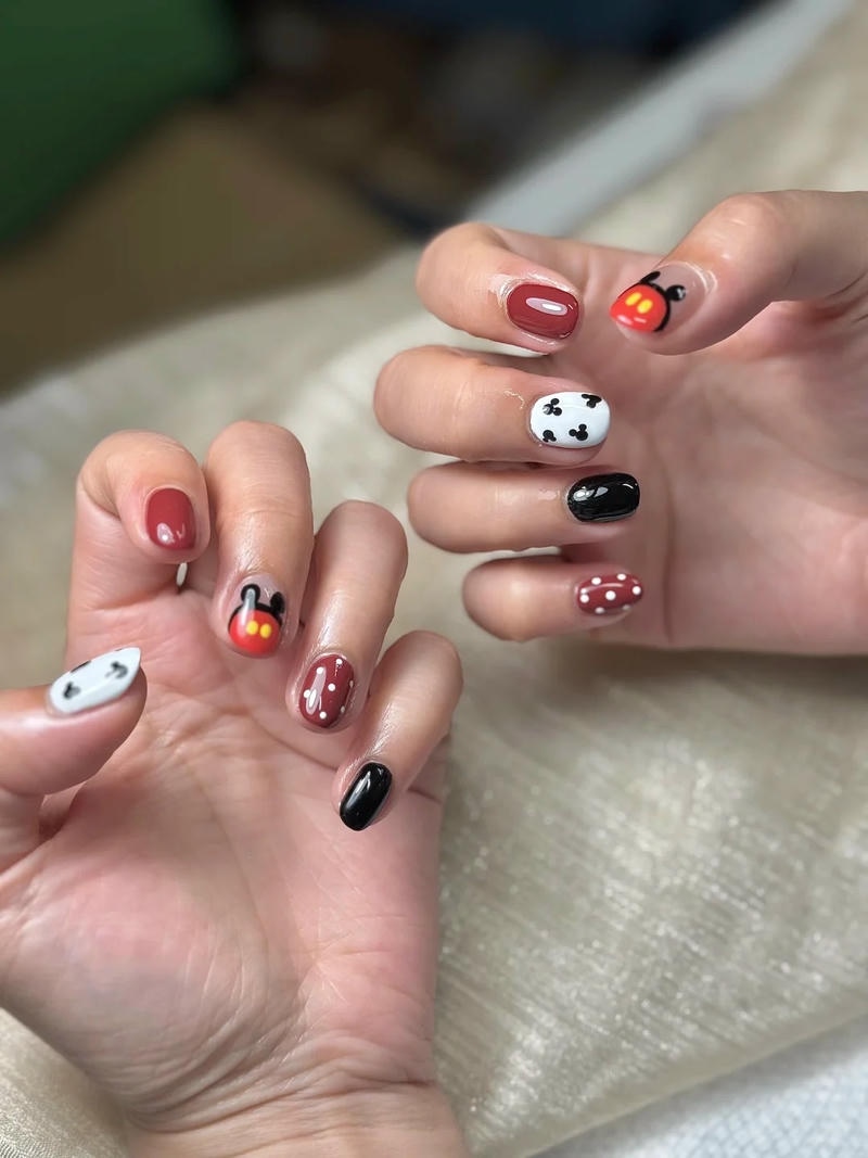 Khám phá nail chuột mickey sắc nét