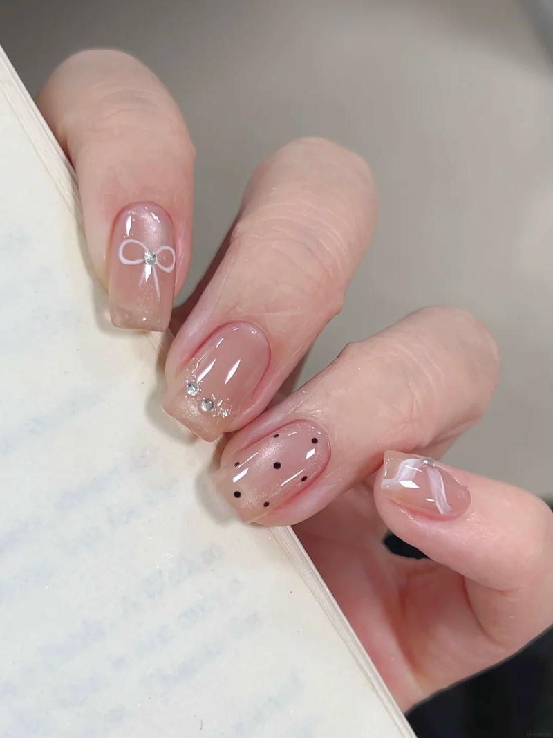 Khám phá nail đơn giản cho học sinh độc đáo
