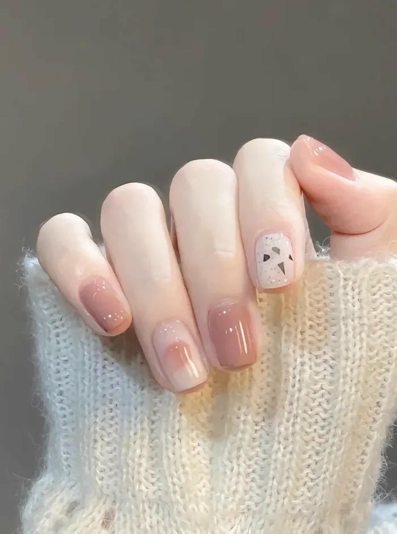 Khám phá nail đơn giản cho học sinh sắc nét