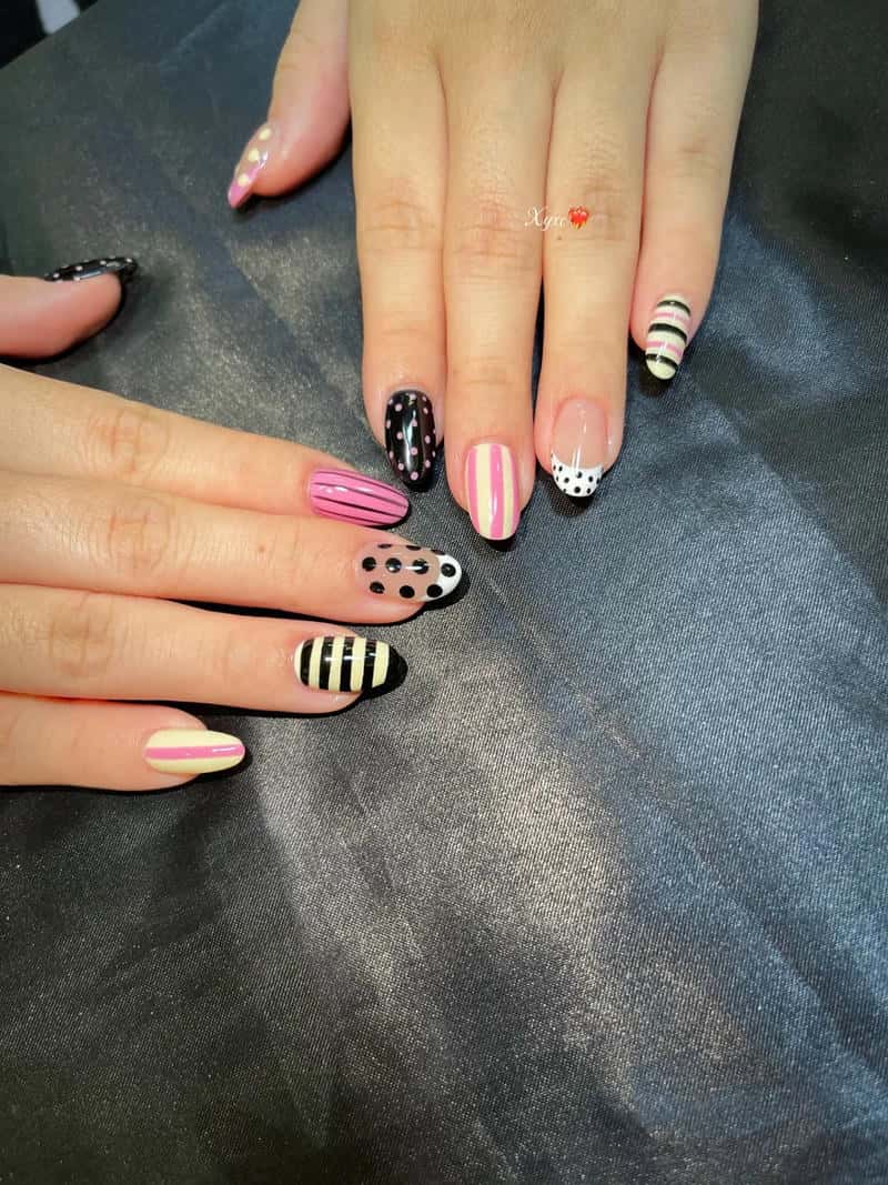 Khám phá nail kẻ thu hút