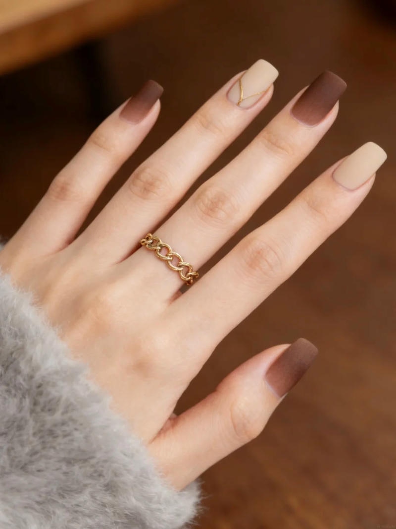 Khám phá nail nhám thu hút
