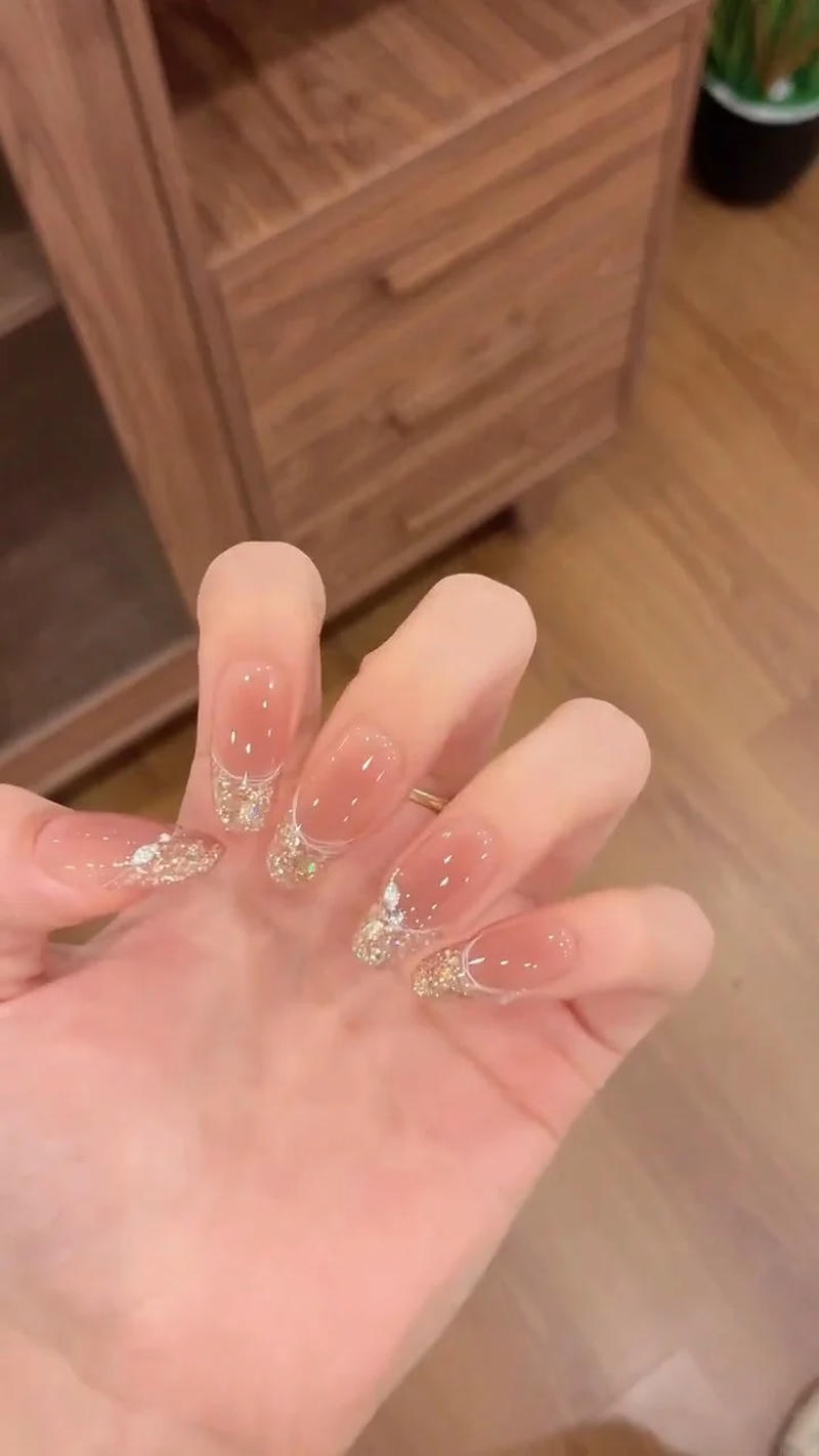 Khám phá nail nhũ đẹp