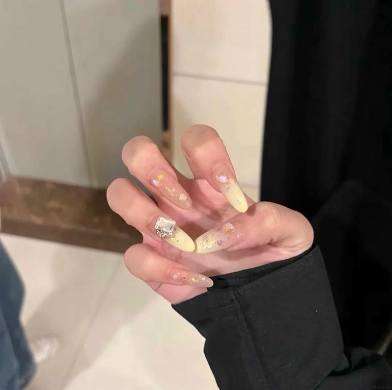 Khám phá nail ombre cuốn hút