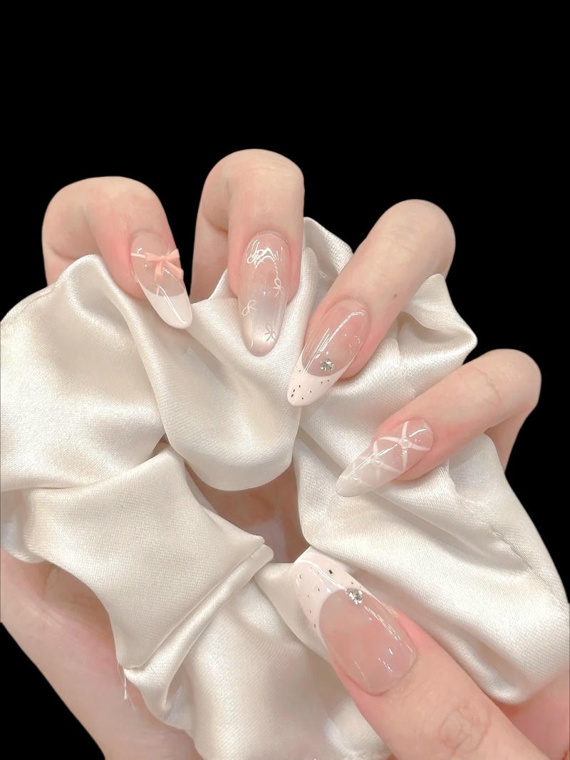 Khám phá nail tiểu thư sắc nét