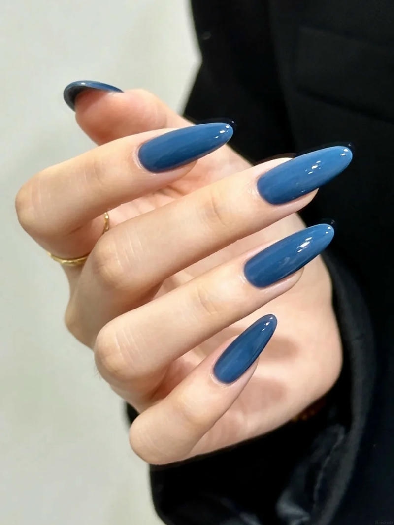 Loạt nail màu xanh coban đẹp