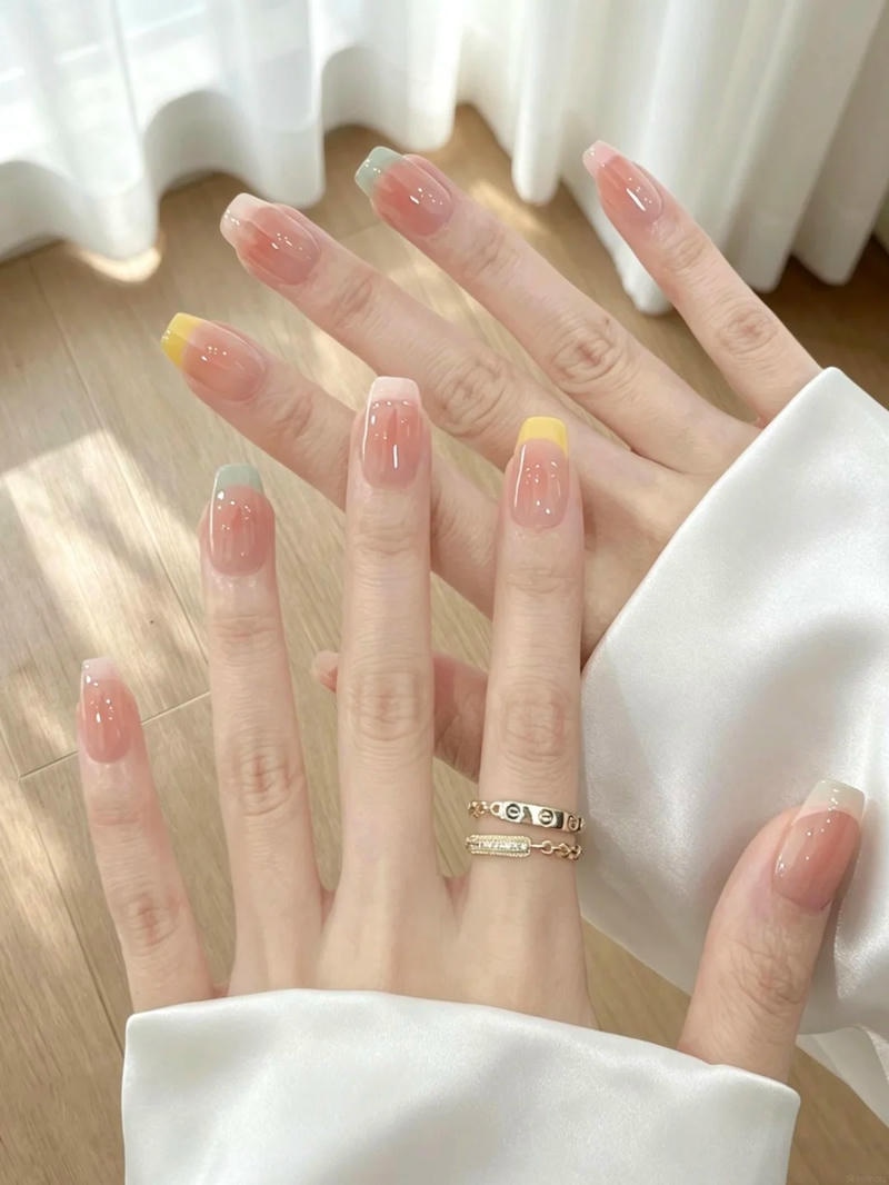 Loạt nail sơn đầu móng đẹp