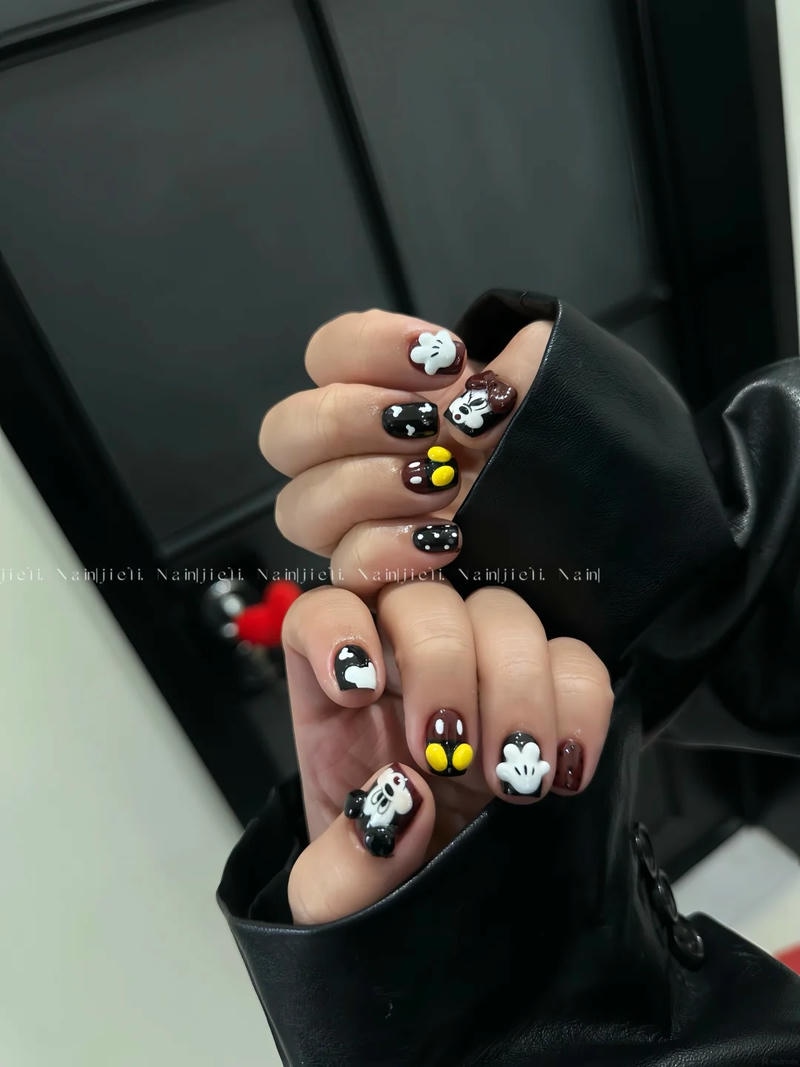 Ngắm bộ nail chuột mickey mới chất lượng cao