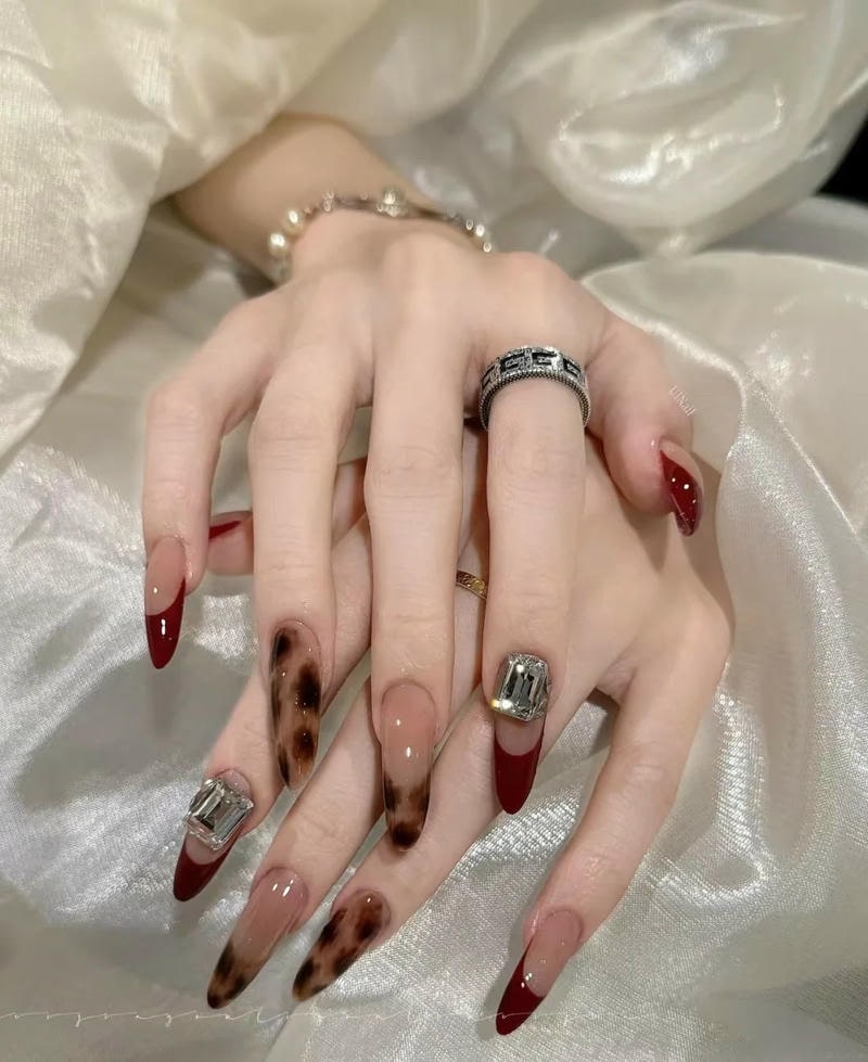 Ngắm bộ nail da báo mới chất lượng cao