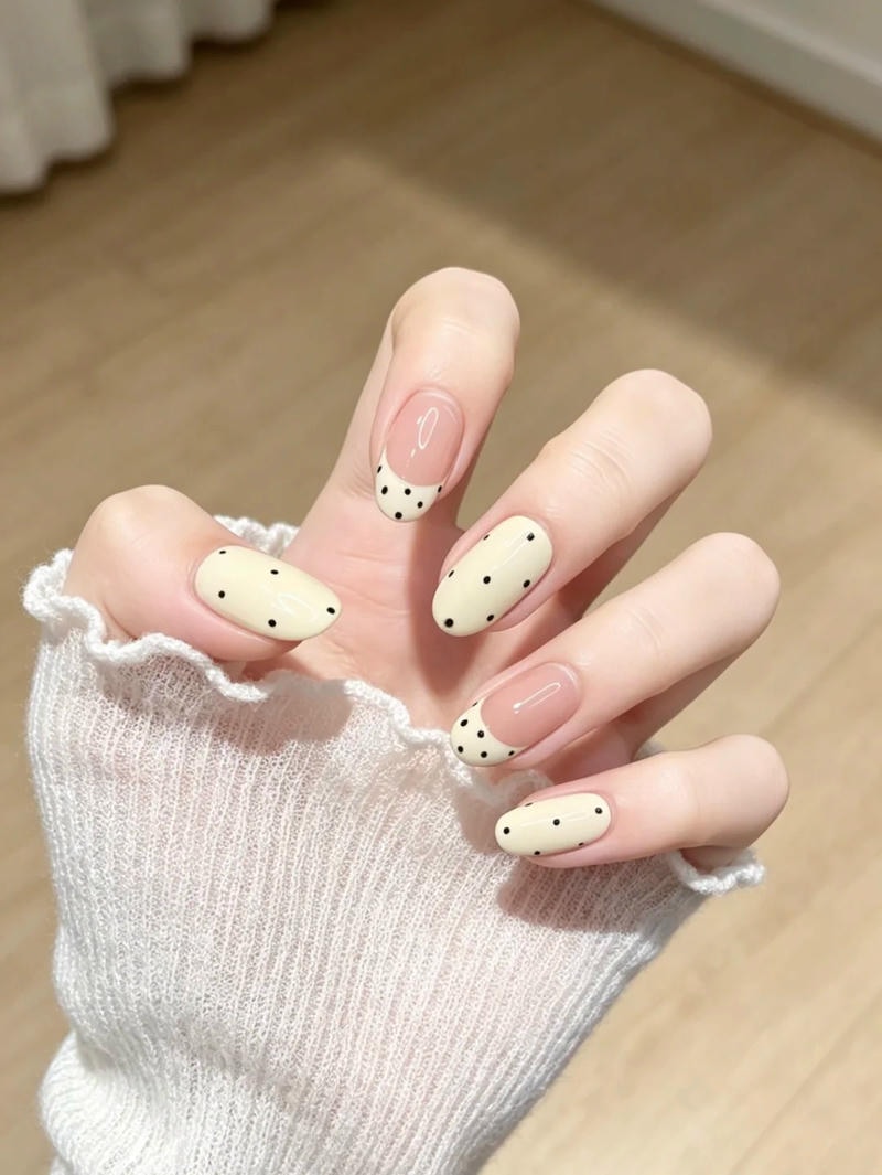 Ngắm bộ nail đơn giản cho học sinh cực hot