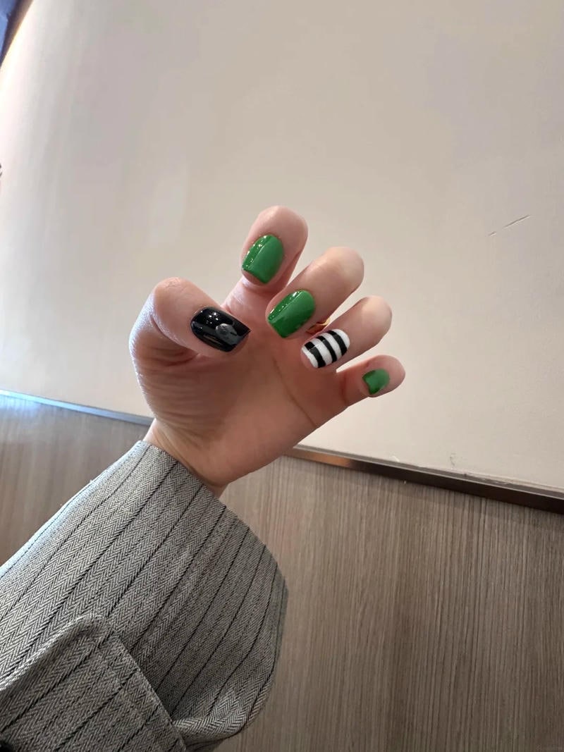 Ngắm bộ nail kẻ cực hot