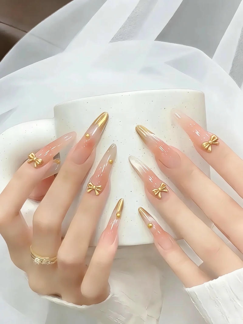 Ngắm bộ nail màu vàng cực hot