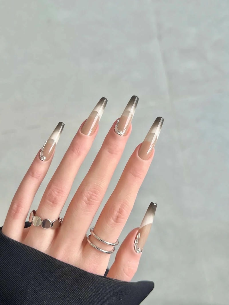 Ngắm nail cá tính hot