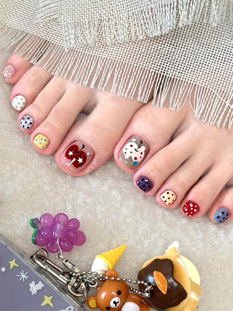 Ngắm nail chân nhiều màu mới