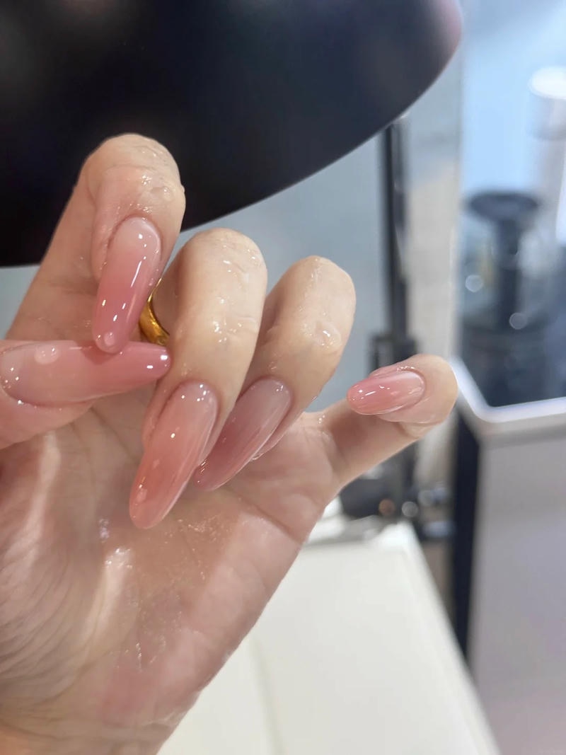 Ngắm nail màu hồng hot