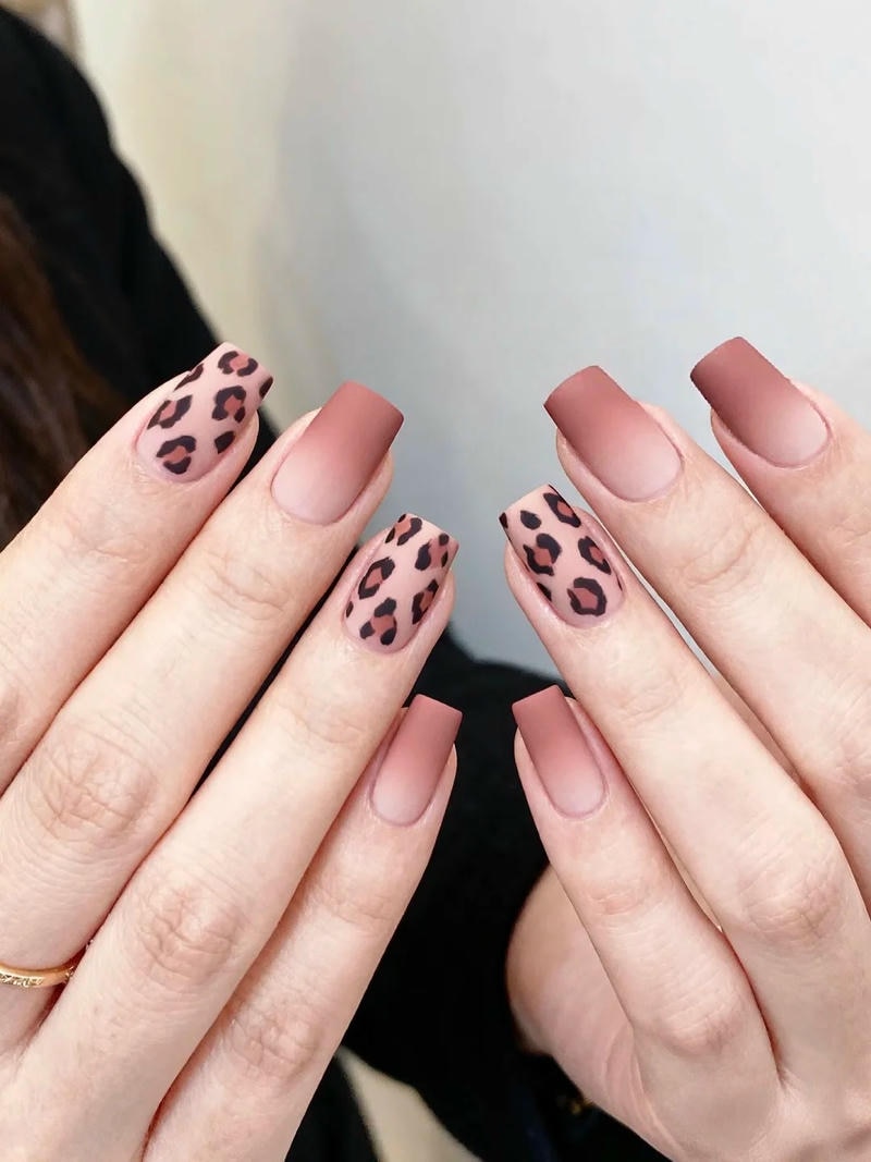 Ngắm nail nhám hot