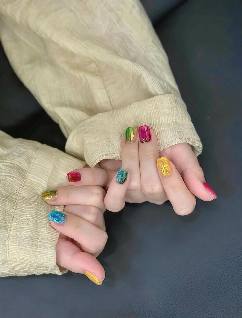 Ngắm nail nhiều màu mới