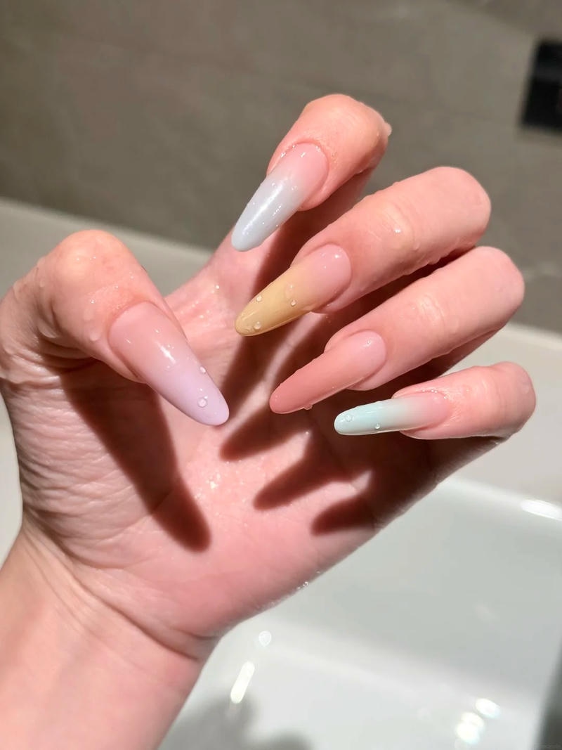 Ngắm nail ombre hot