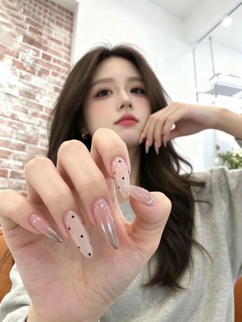 Ngắm nail tiểu thư mới