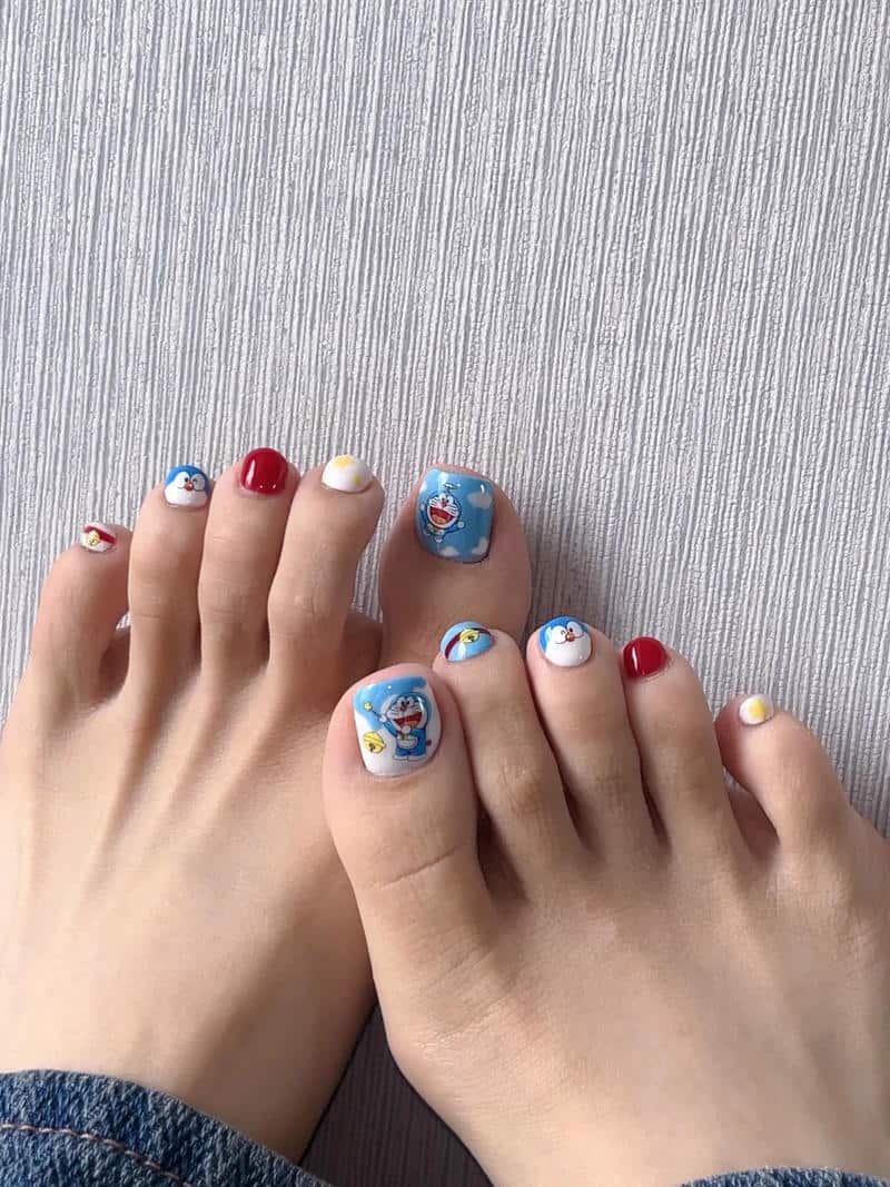 Ngắm nail vẽ doraemon hot