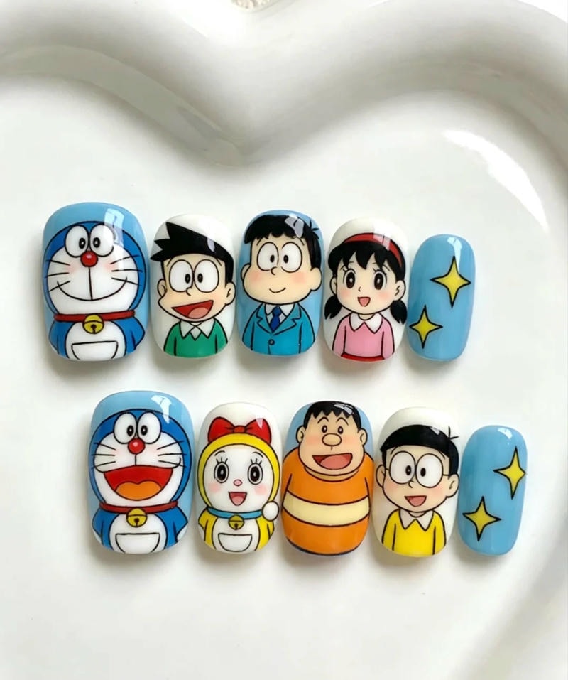 Ngắm nail vẽ doraemon mới