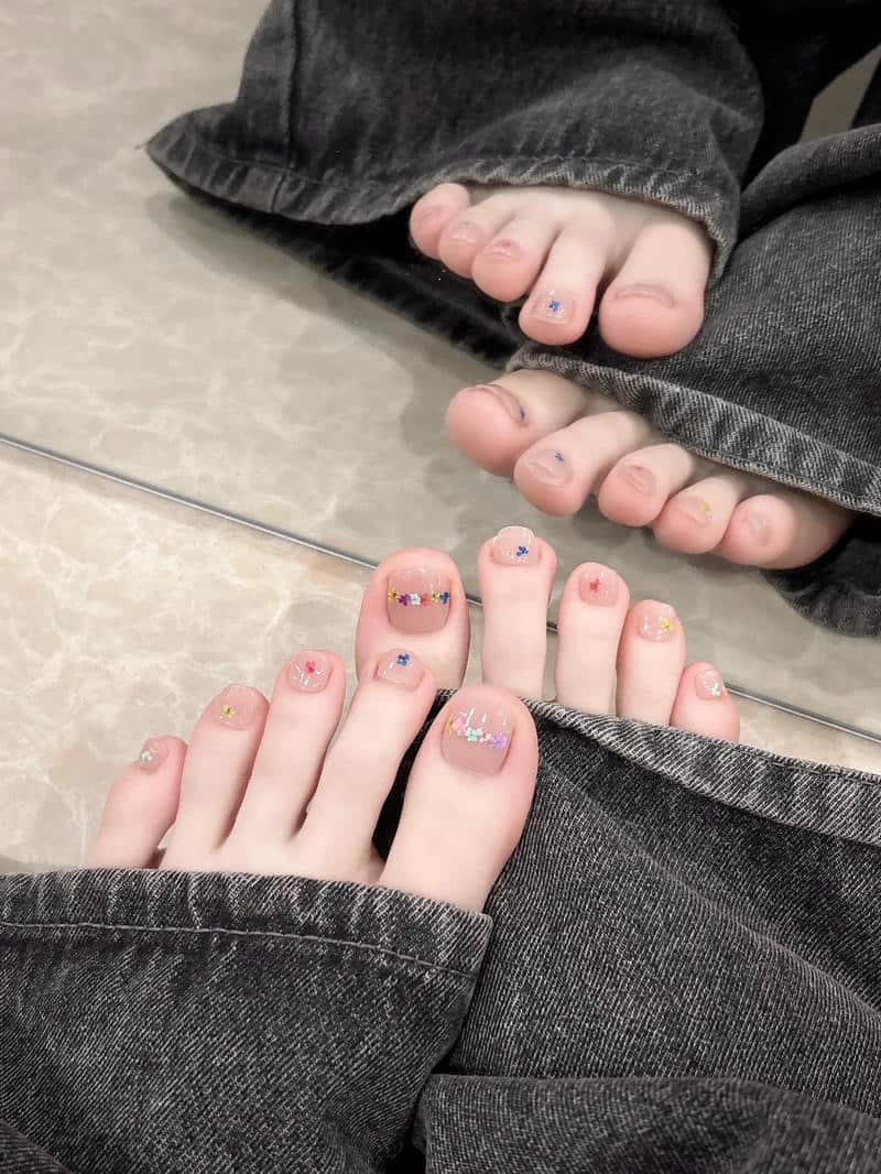 Tải nail chân cho học sinh mới nhất