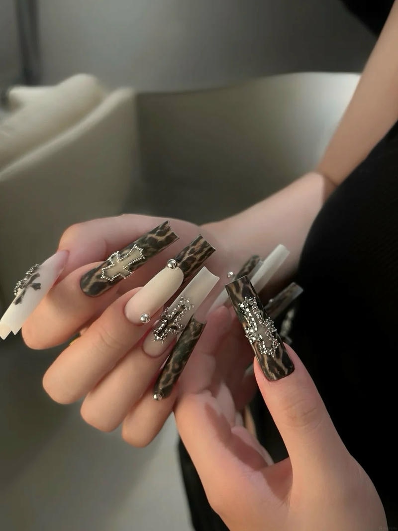 Tải về nail cá tính miễn phí
