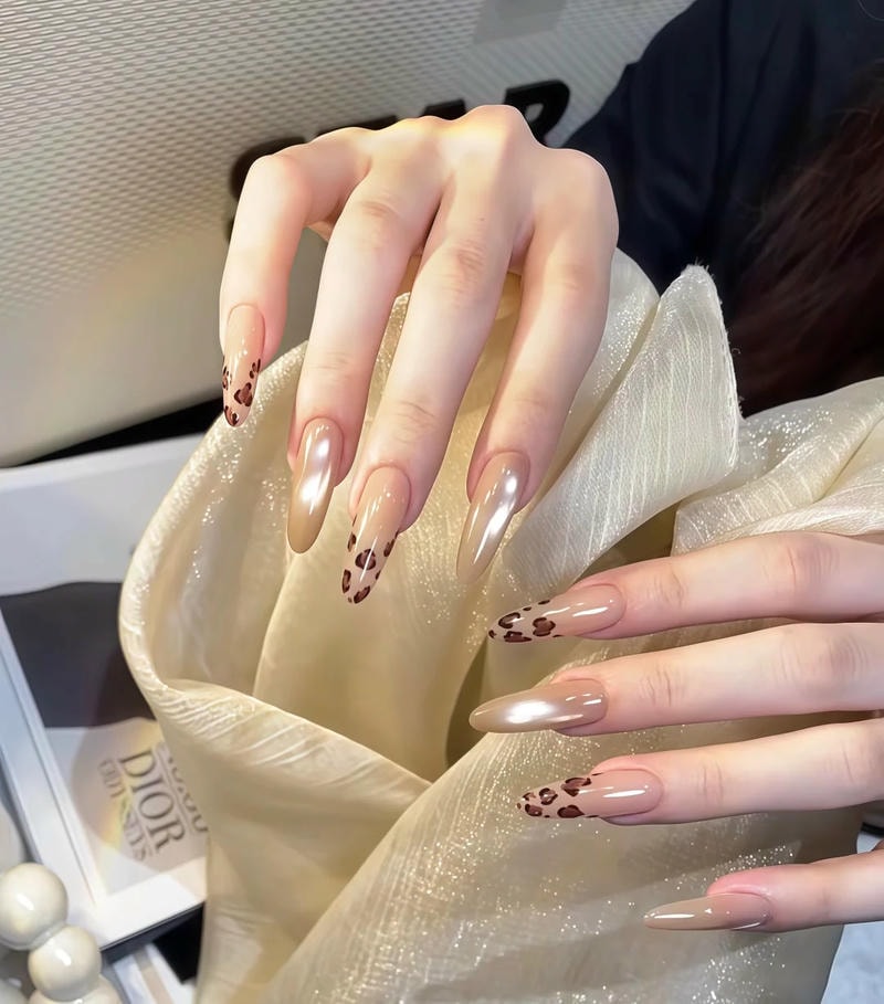 Tải về nail da báo mới