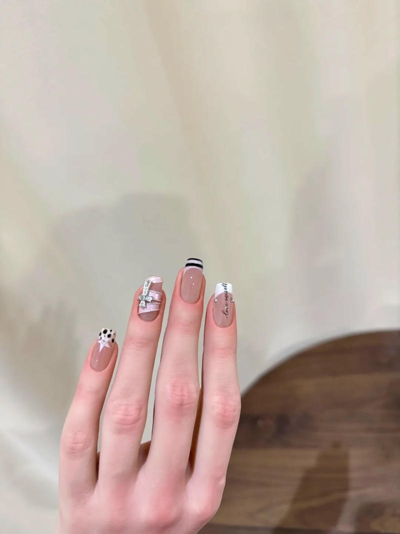 Tải về nail kẻ mới