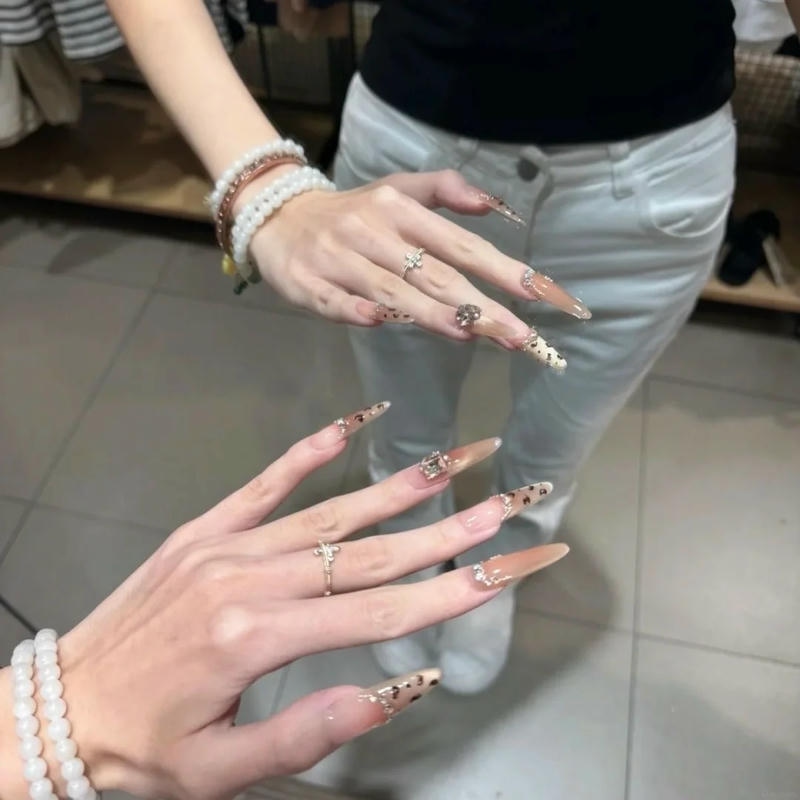 Tải về nail tiểu thư mới