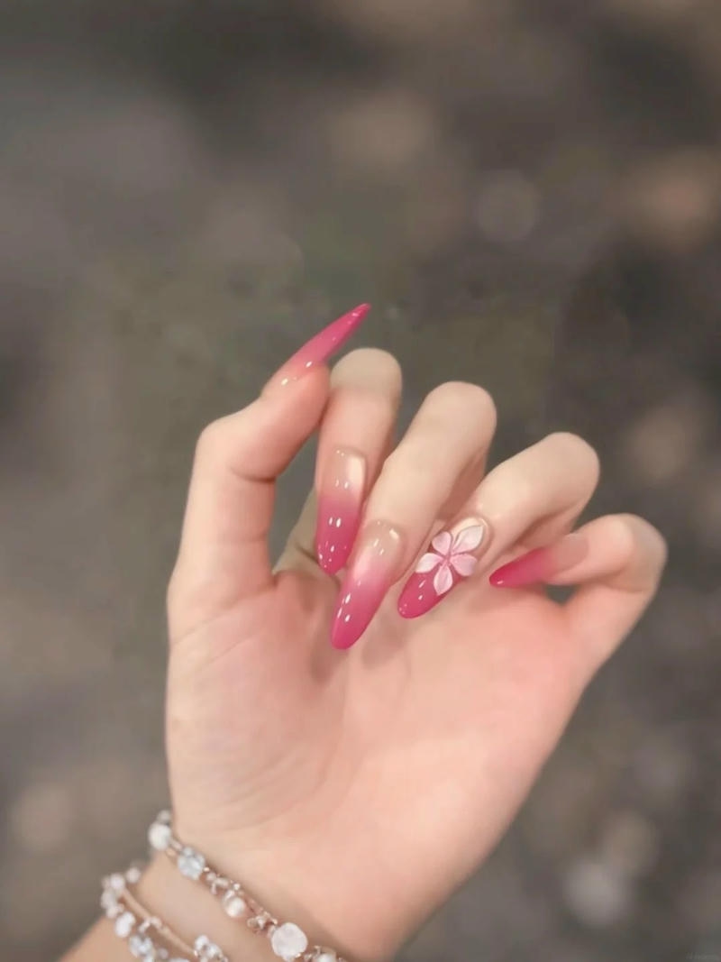 Tổng hợp nail màu hồng hot
