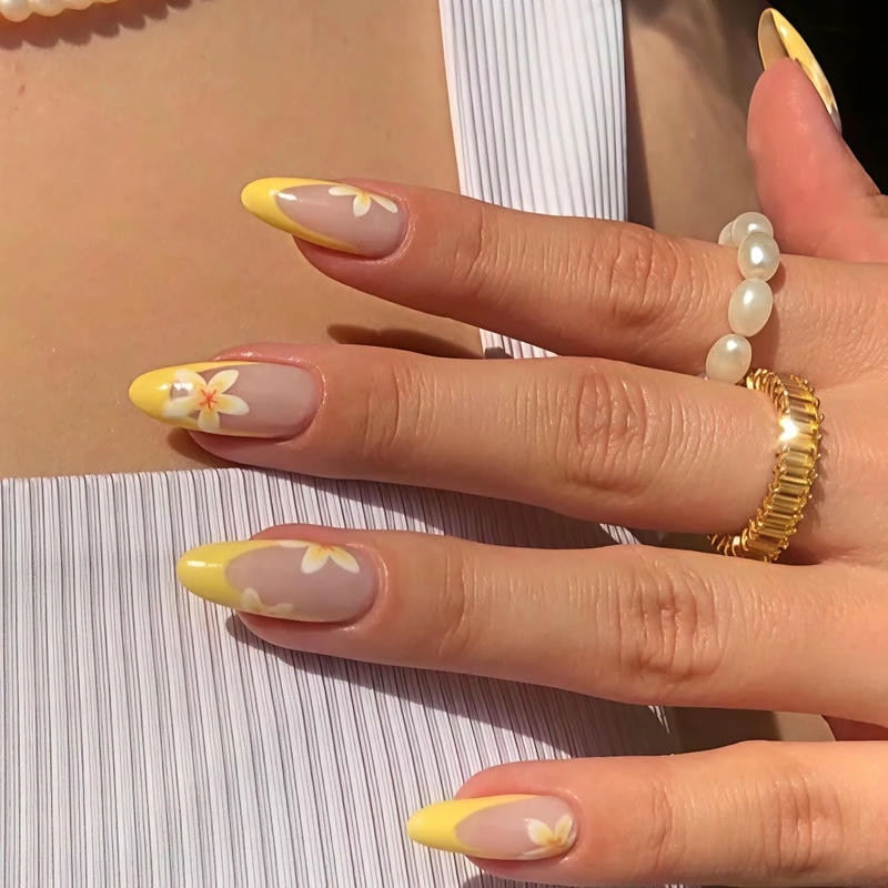 Tổng hợp nail màu vàng hot