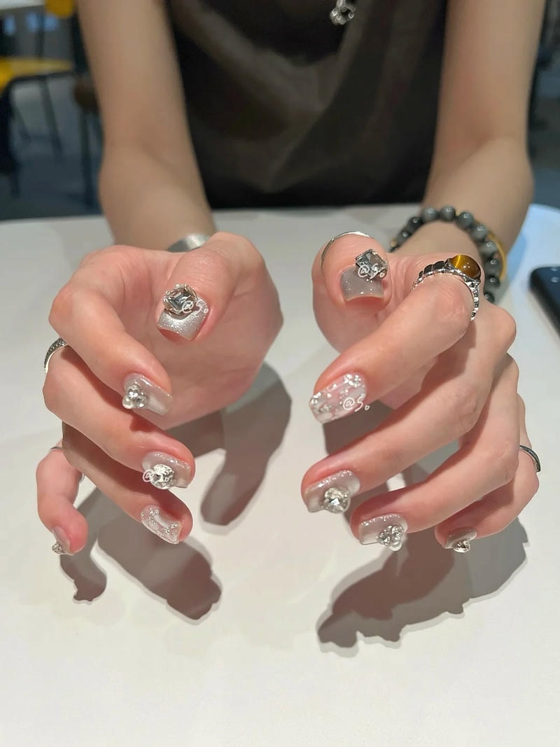 Tuyển chọn nail nhũ chất lượng nhất