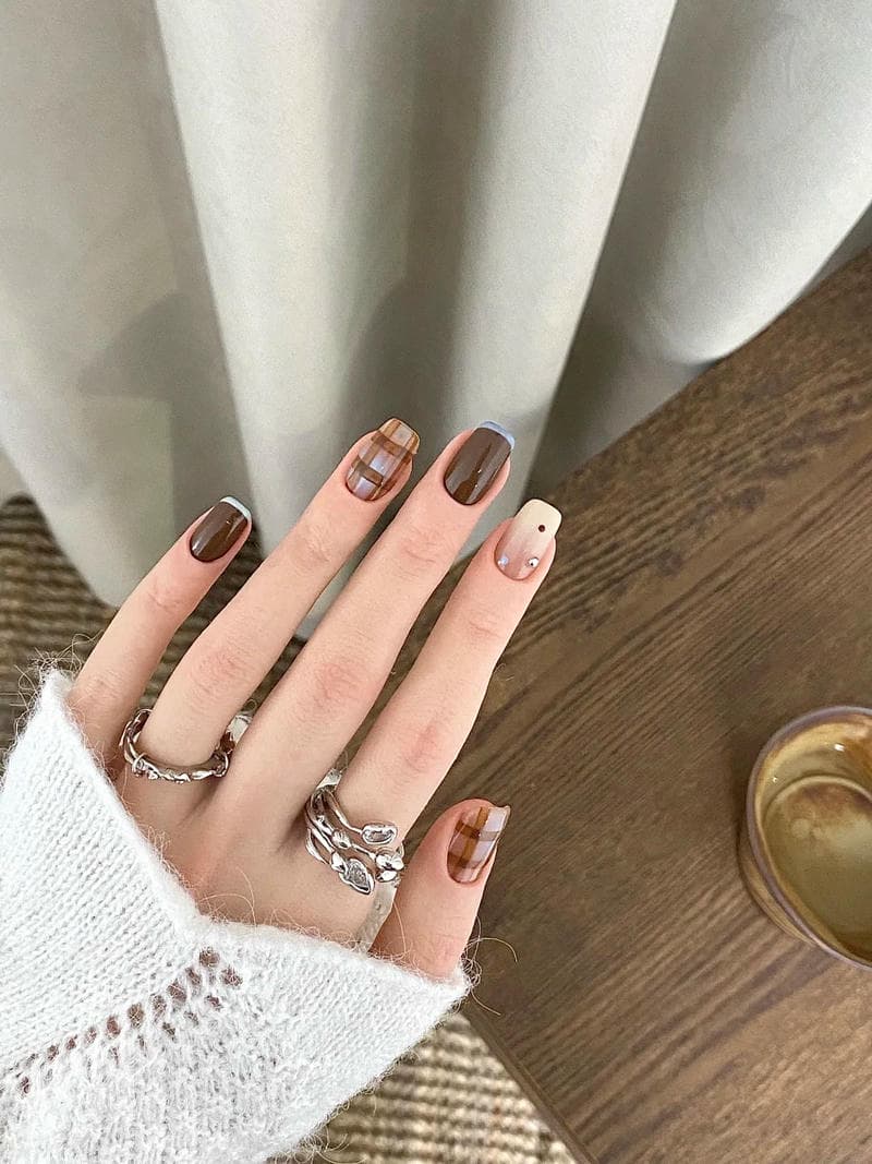 Tuyển tập bộ nail kẻ trend nhất