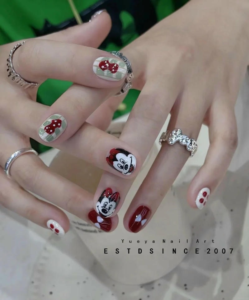 Xem nail chuột mickey đẹp nhất