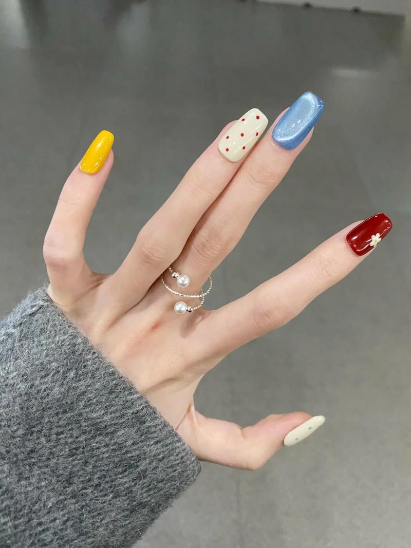 Xem nail nhiều màu đẹp