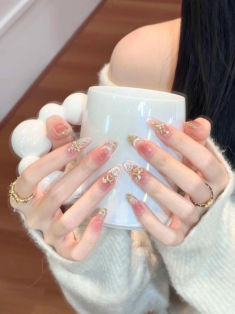 Xem nail nhũ đẹp nhất