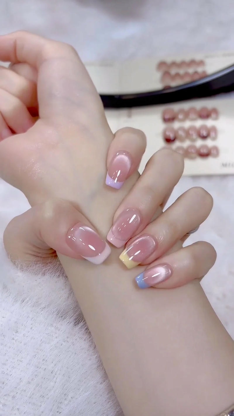 Xem nail sơn đầu móng mới nhất