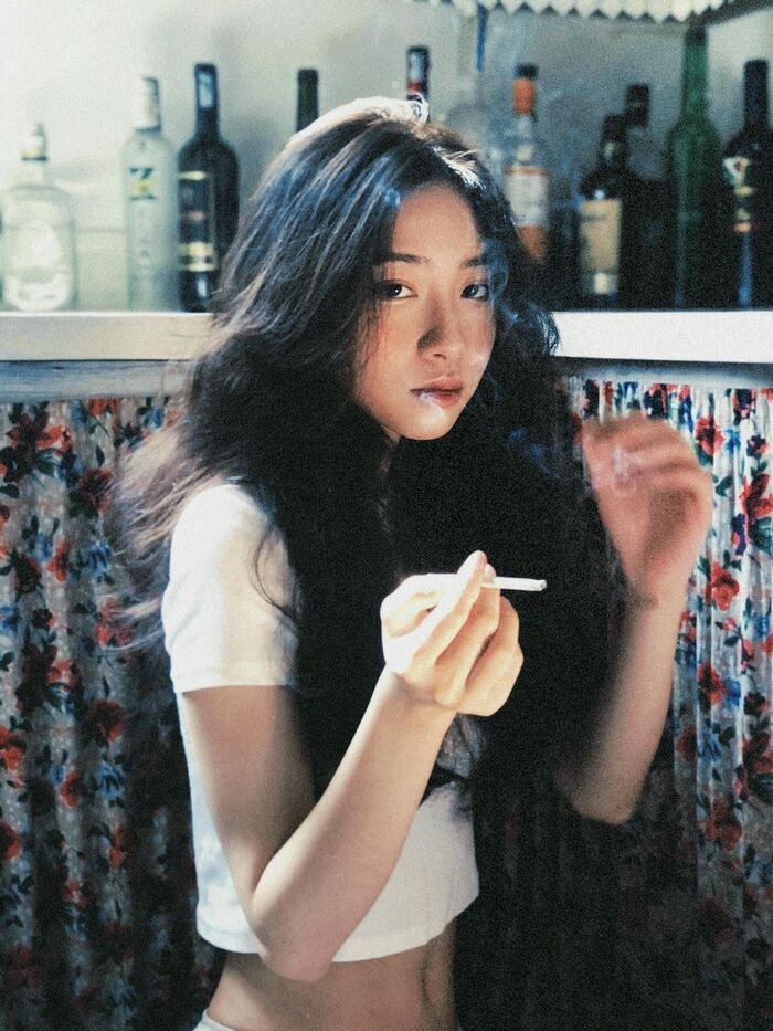 gái xinh buồn cute