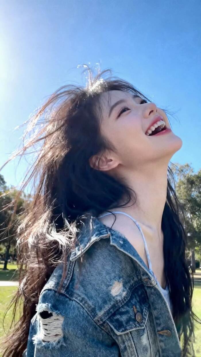 gái xinh cười như nàng thơ cực hot