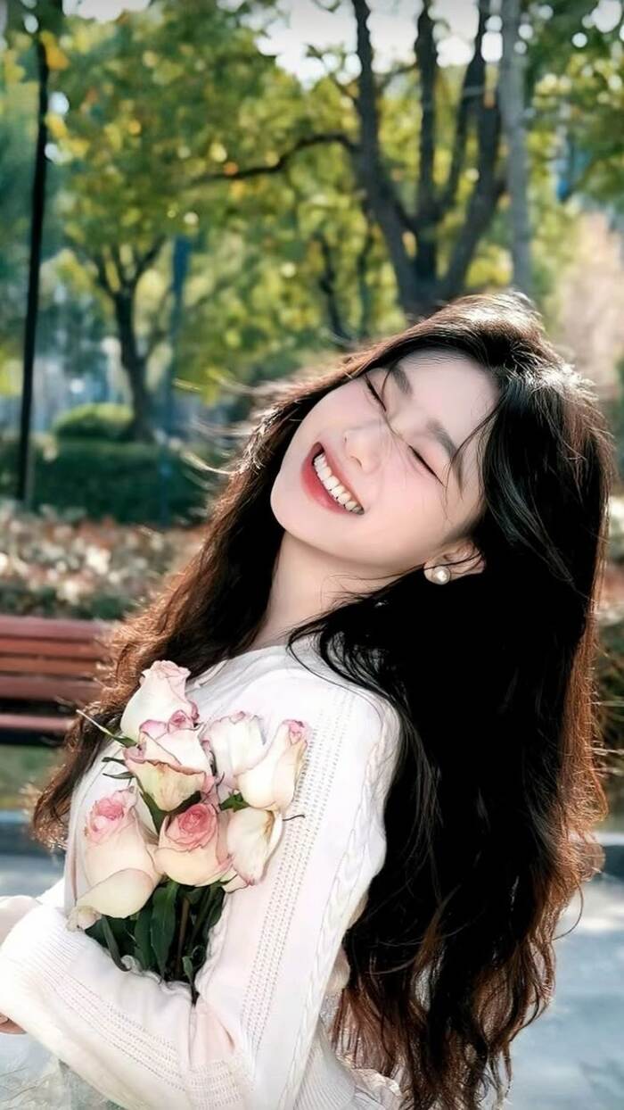 gái xinh cười như nàng thơ hot