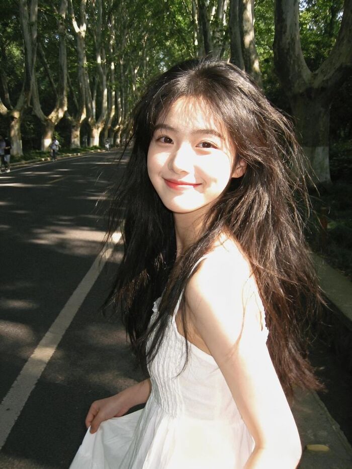 gái xinh cười