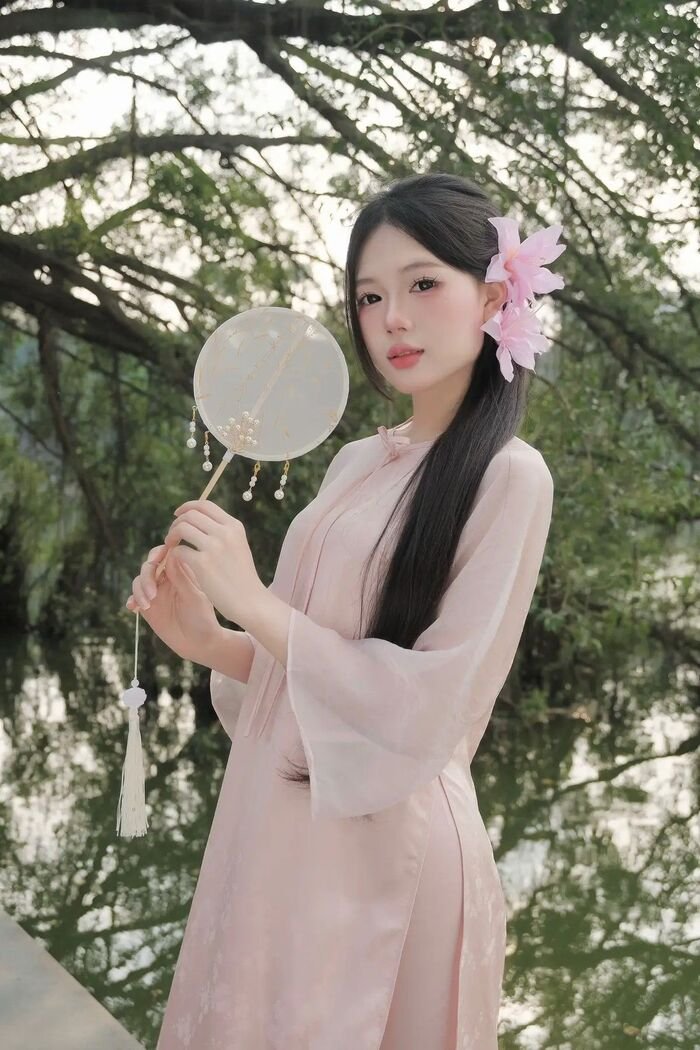gái xinh mặc áo dài siêu cute