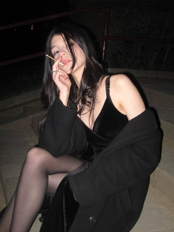 hình gái xinh buồn hot
